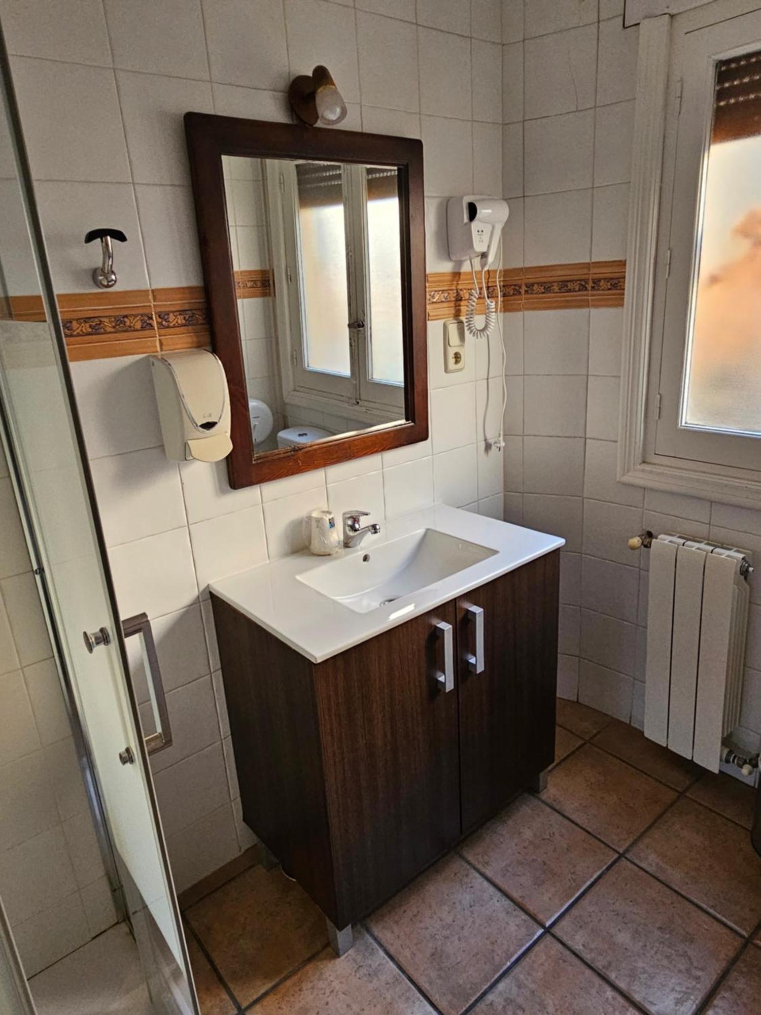 Hostal La Campana Toledo Exteriör bild
