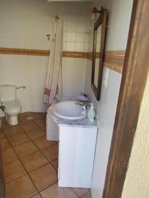 Hostal La Campana Toledo Exteriör bild