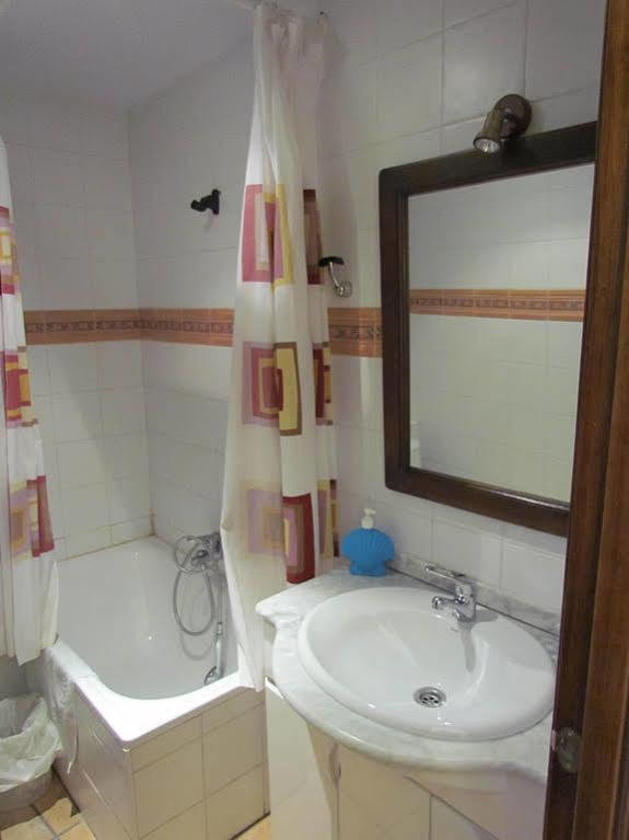 Hostal La Campana Toledo Exteriör bild