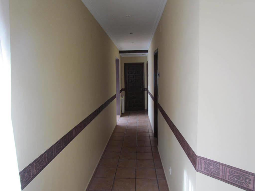 Hostal La Campana Toledo Exteriör bild
